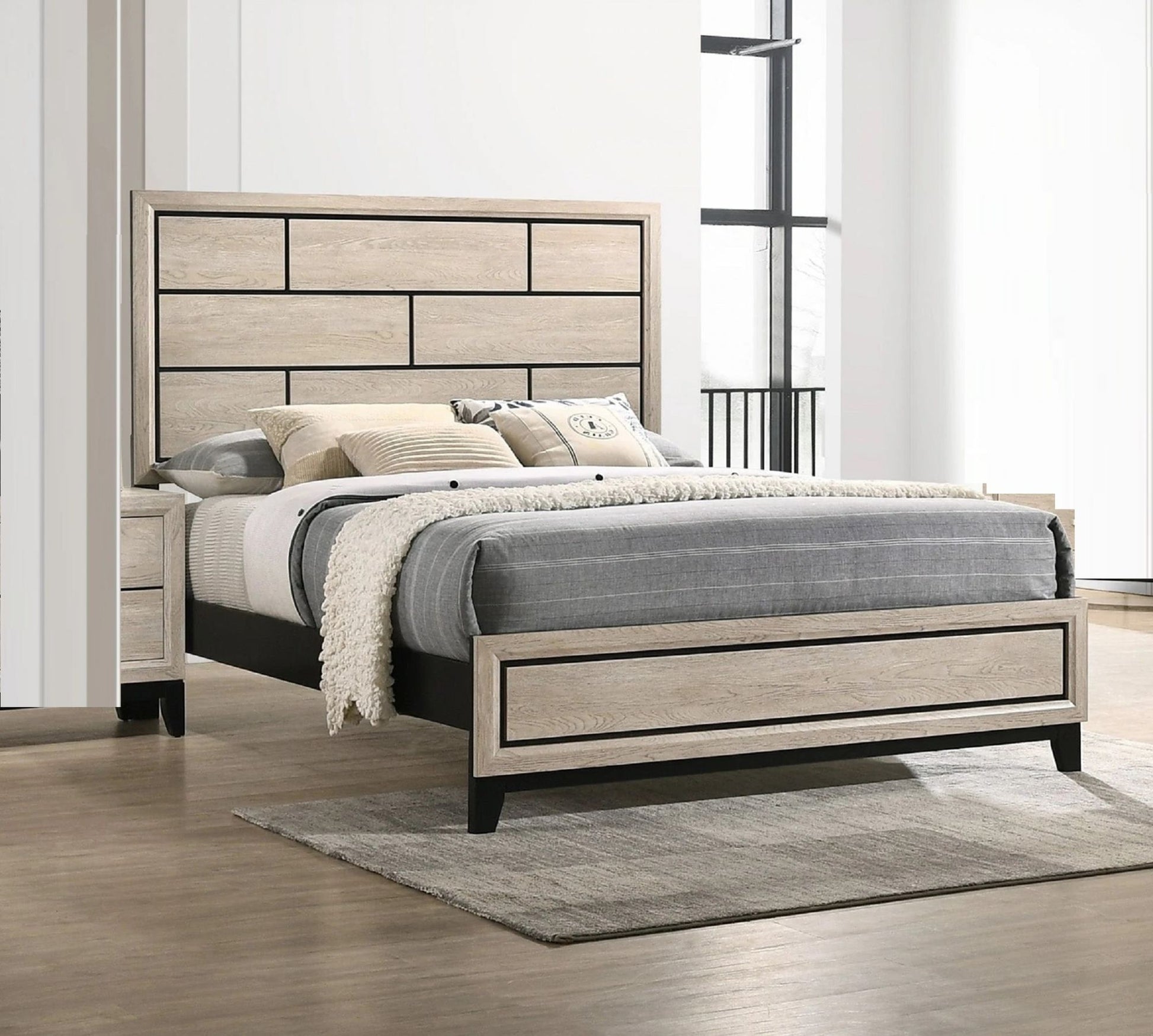 Chalk Driftwood Finish Bed